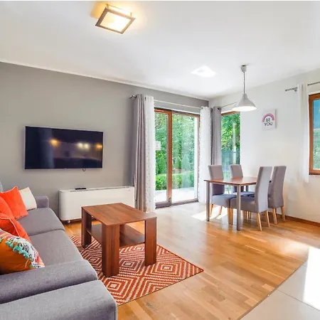 Apartment Apartamenty Sun & Snow Villa Cztery Pory Roku - Basen Sezonowy, Sauna, Blisko Lasu, Blisko Plazy, Plac Zabaw