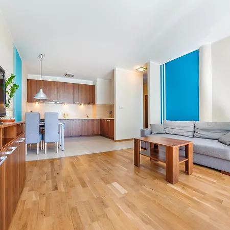 Cztery Pory Roku, Sun & Snow Jastrzębia Góra